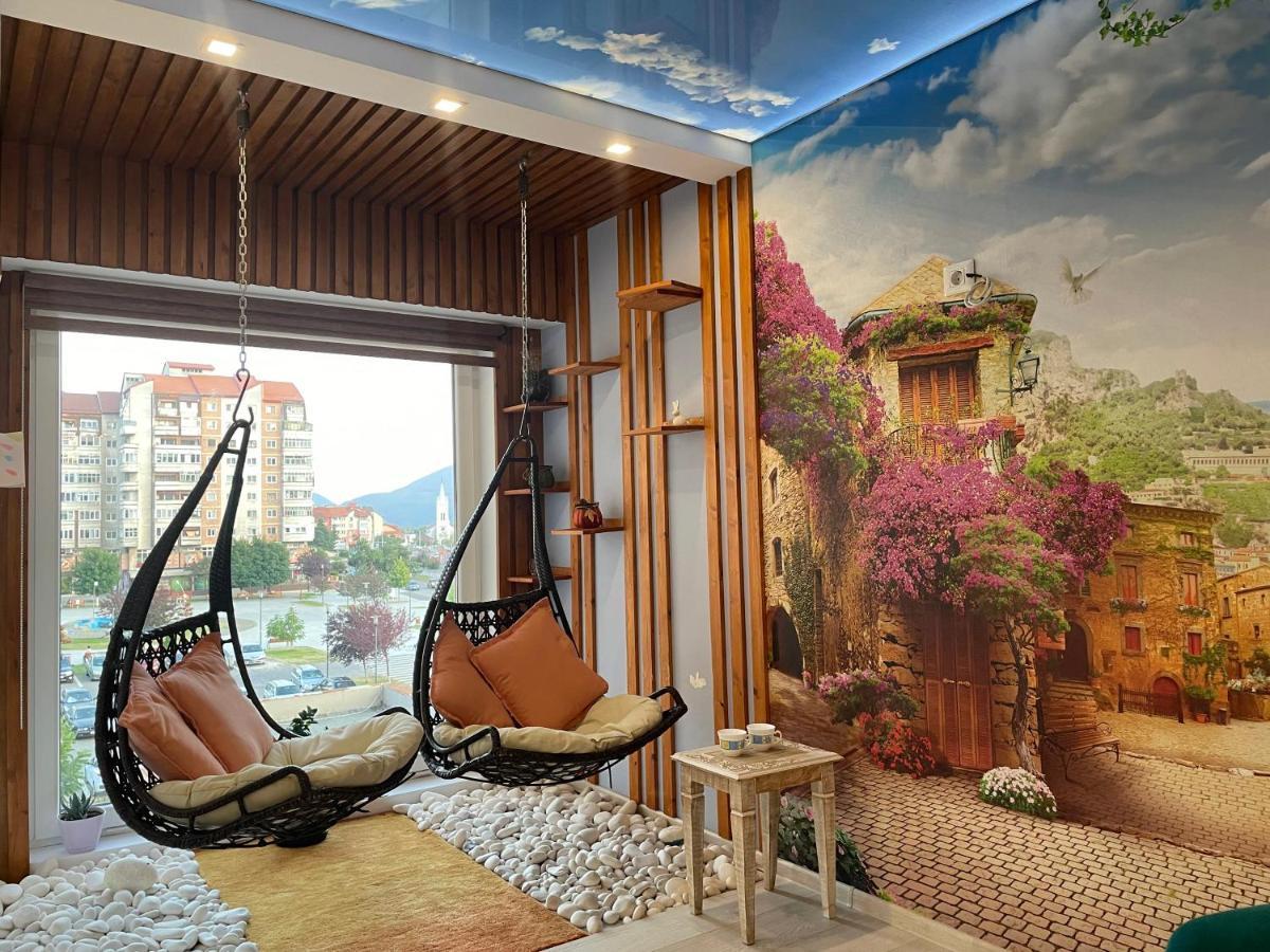 Happy Time 1 Apartment Petrosani Exterior photo