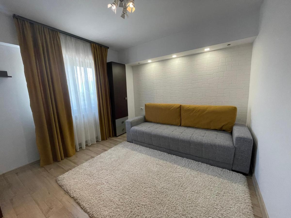 Happy Time 1 Apartment Petrosani Exterior photo